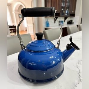 Le Creuset Enamel On Steel Whistling Tea Kettle 1.7 qt. - Lapis Blue